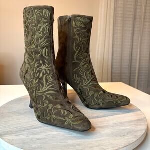 Jeffrey Campbell Floral Green Embroidered Ankle Boots Women's US Size 8.5 Heel